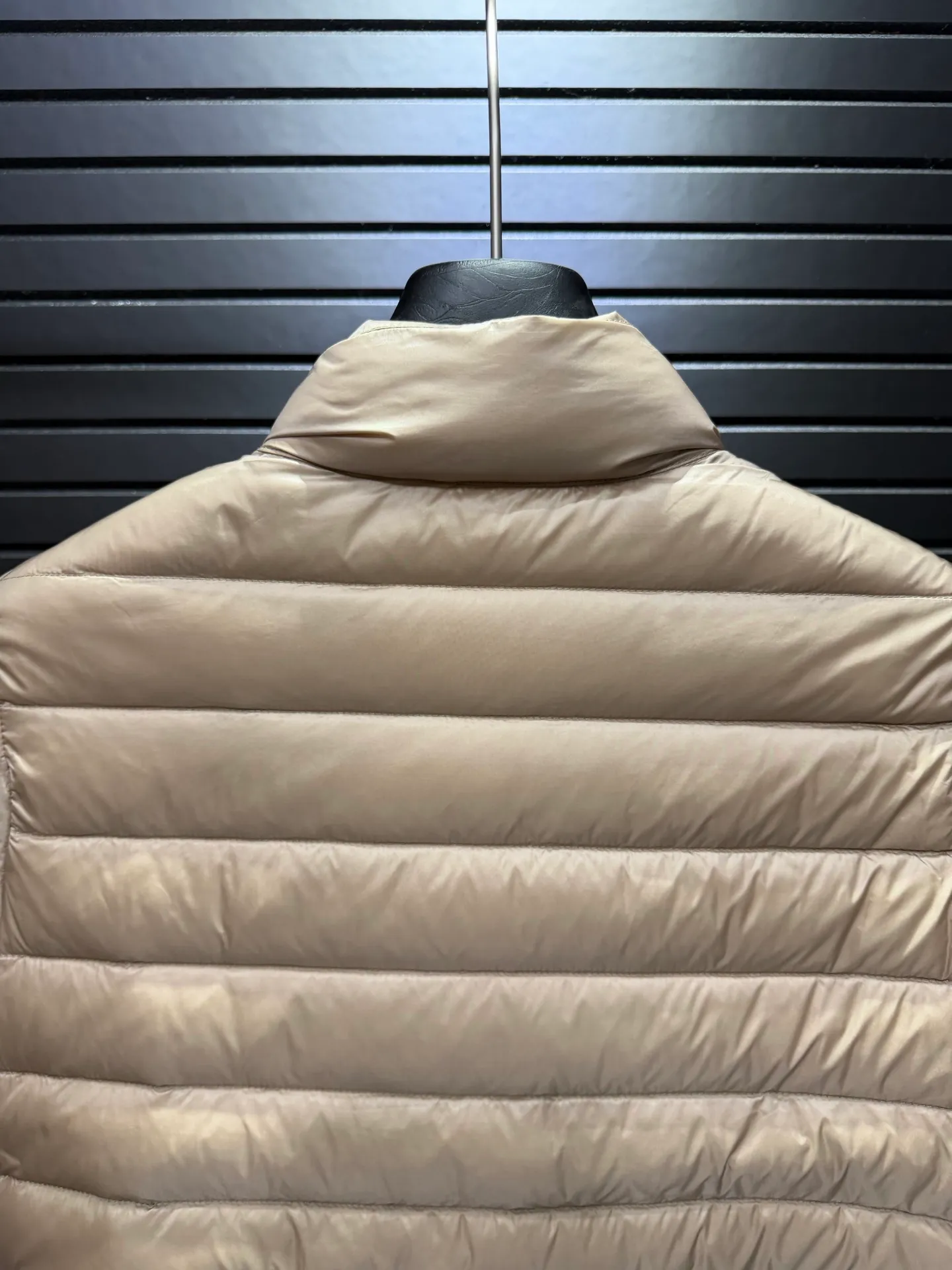 Moncler Same Style Lans Same Style ， 。 ， ; ， ， ， ：Black Khaki Beige Light Blue Light Pink White Size：1234
